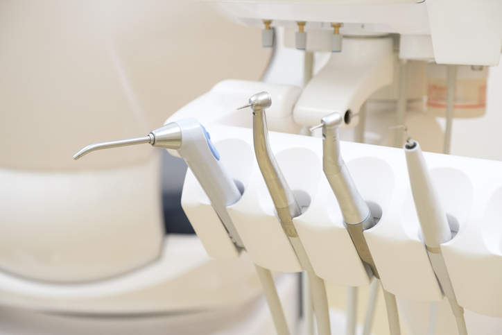 30代から増える「歯周病」とはどのような病気？具体的な治し方は？